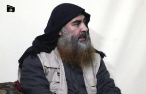 Foto tomada de un website de islamistas radicales que parece mostrar a Abu Bakr al-Baghdadi. Foto: AP