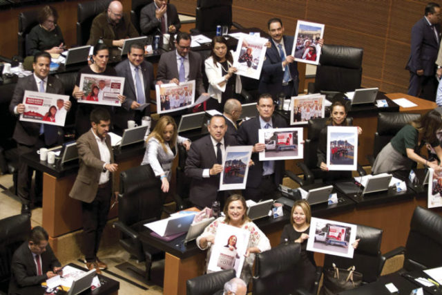 La bancada albiazul en la Cámara alta protesta contra candidatura de aliada del partido guinda. Foto: Cuartoscuro