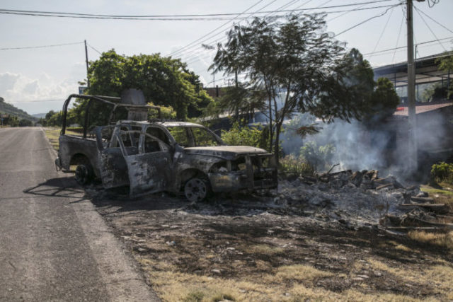 Aguililla_Ataque_Policias-3-696x464