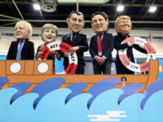 De izq. a der. las botargas de B. Johnson (GB), A. Merkel (Alemania), E. Macron (Francia), J. Trudeau (Canadá) y D. Trump (EU) en la COP25, ayer. Foto: Reuters